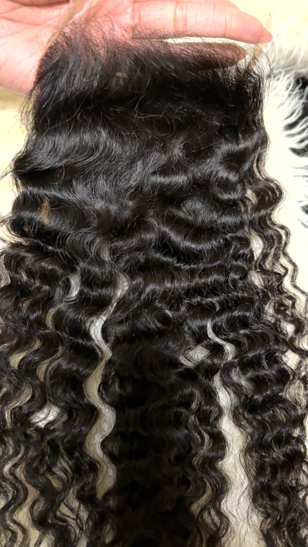 Burmese curly closure
