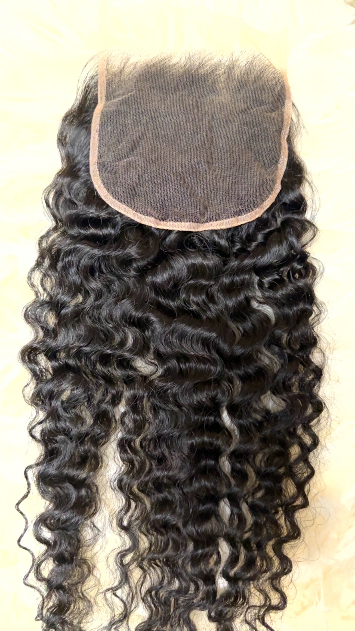 Burmese curly closure